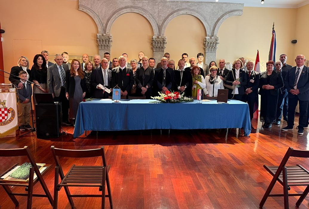 Hrvatski plemićki zbor (HPZ)